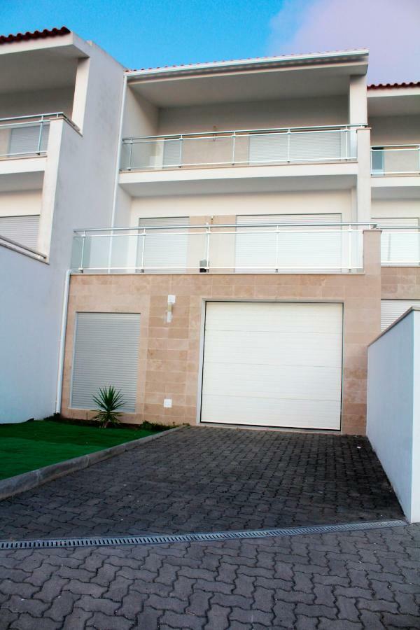 Jdlourenco House Nazare Bagian luar foto